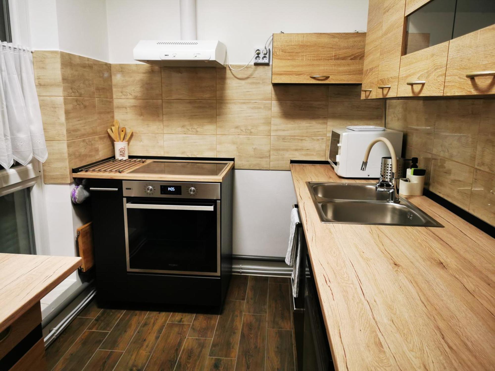 Central Park Apartman Szekszárd Eksteriør bilde