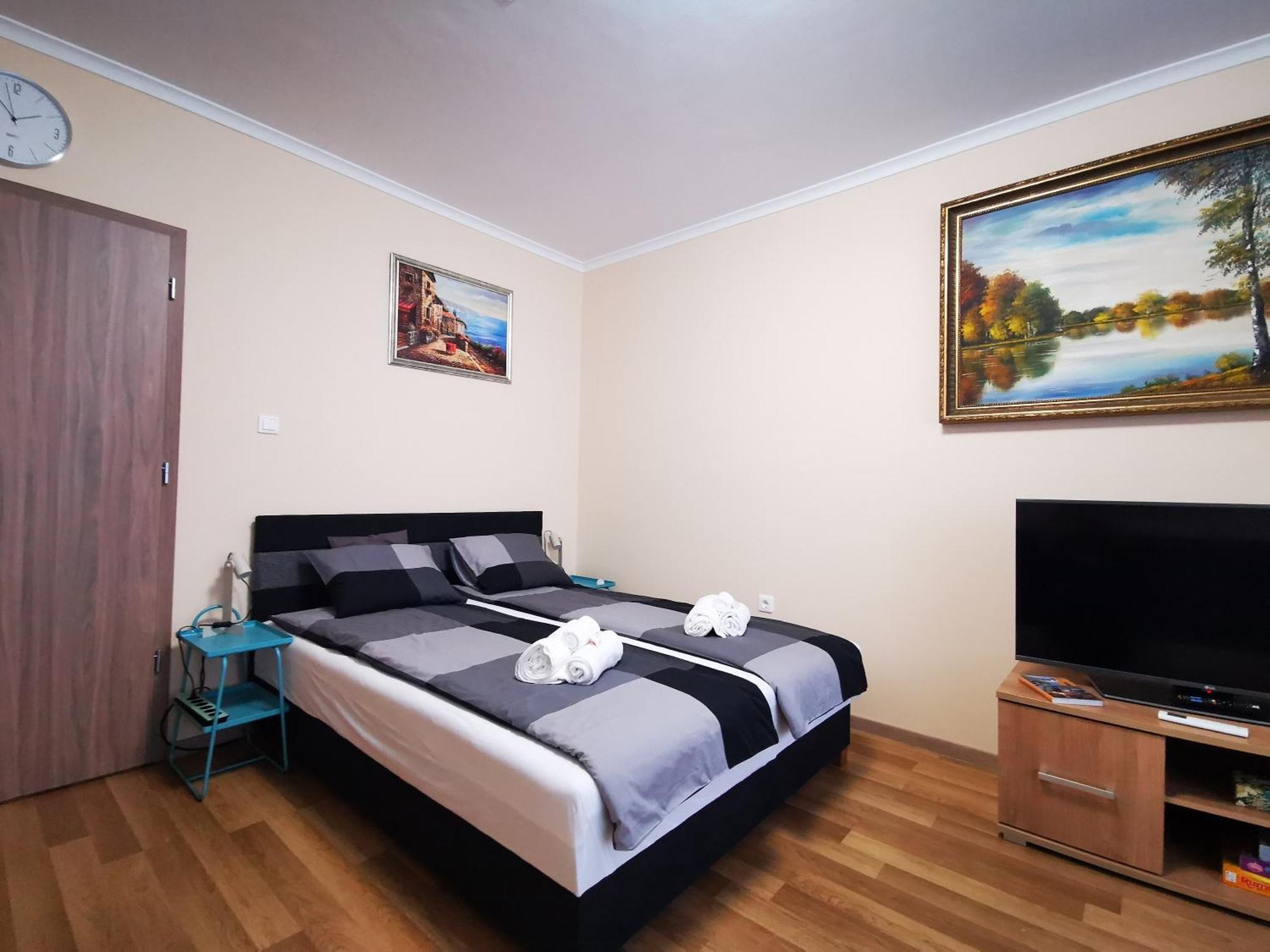 Central Park Apartman Szekszárd Eksteriør bilde