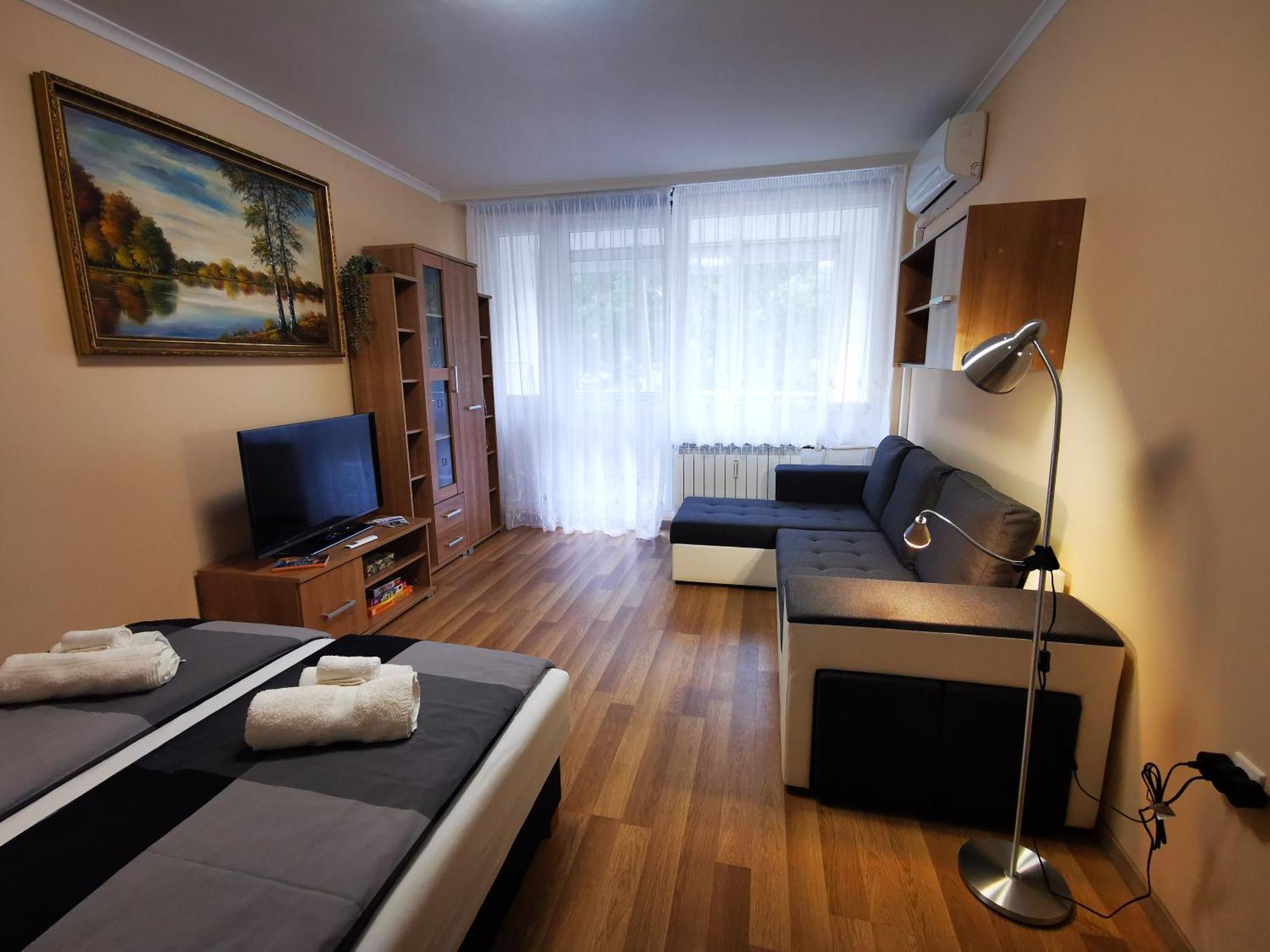 Central Park Apartman Szekszárd Eksteriør bilde